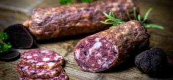 Hingrundbild von products/mangalitza-produkt-trueffelsalami